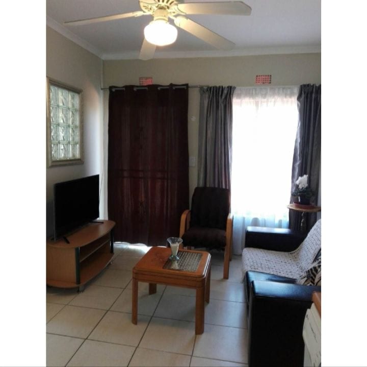 2 bedroom cottage in Randburg