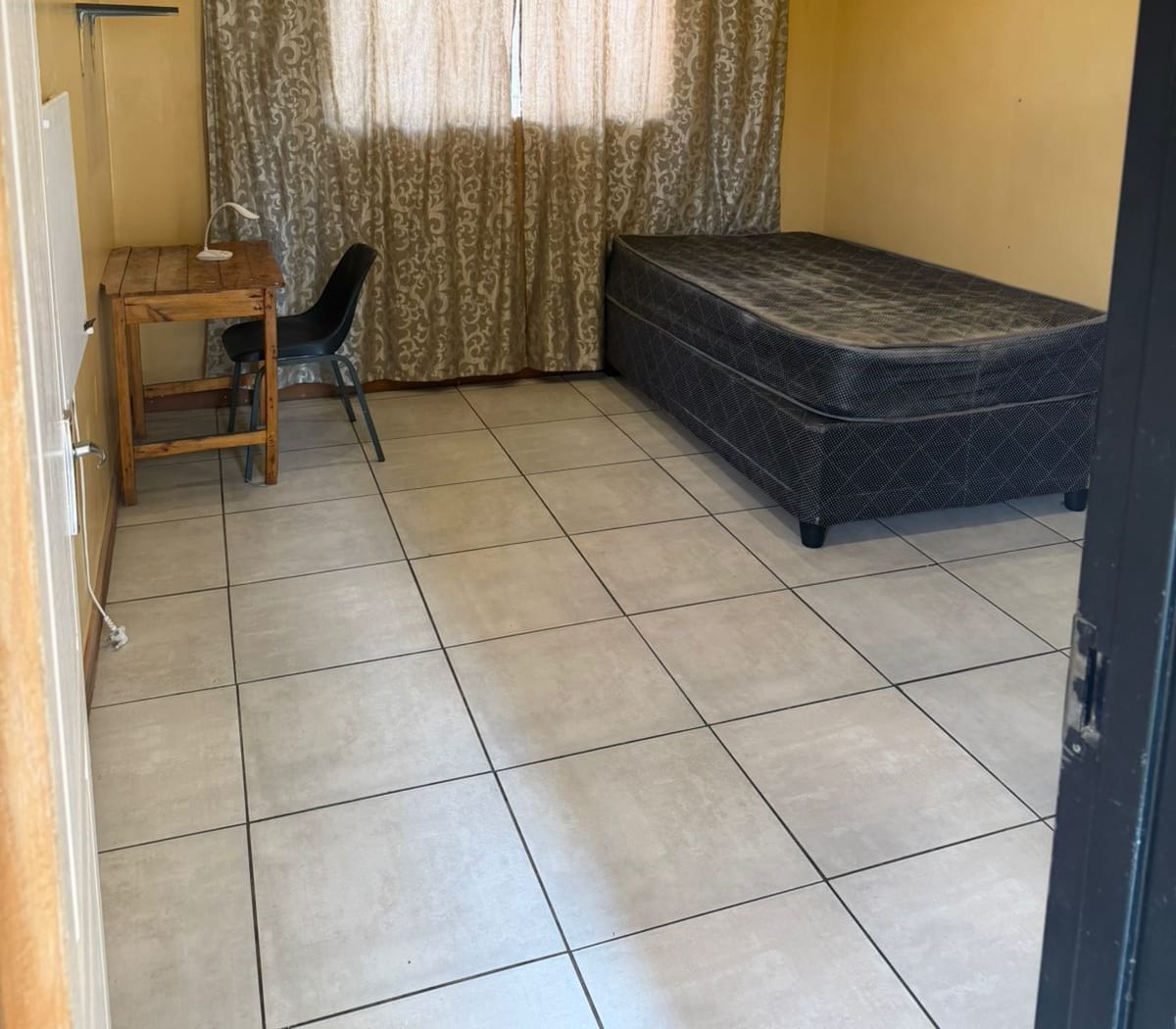 NSFAS/Public bursary accommodation in Hursthill