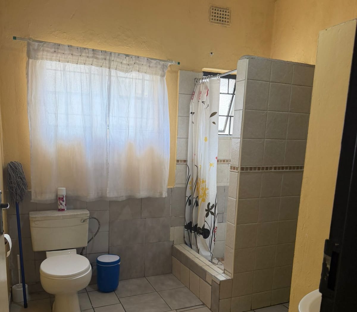 NSFAS/Public bursary accommodation in Hursthill
