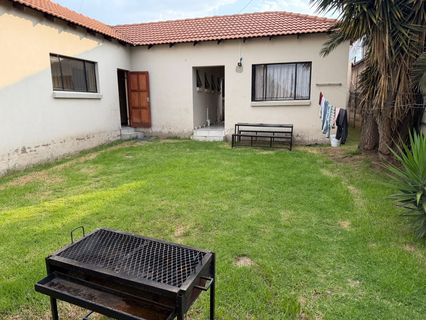 NSFAS/Public bursary accommodation in Hursthill