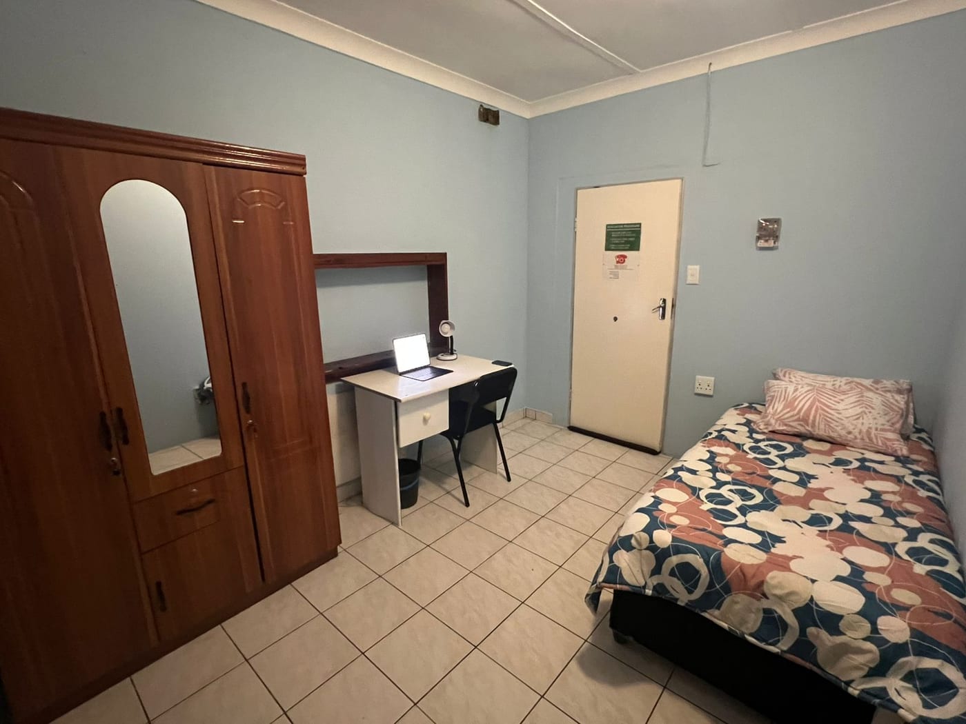 UJ NSFAS single rooms in Hurst Hill