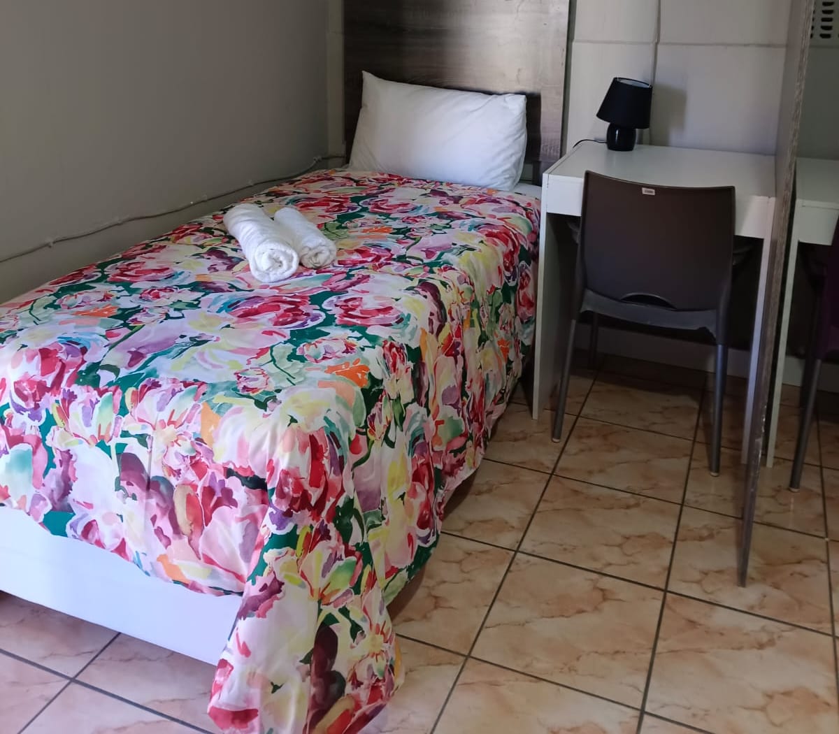 UJ & CJC NSFAS rooms in Brixton