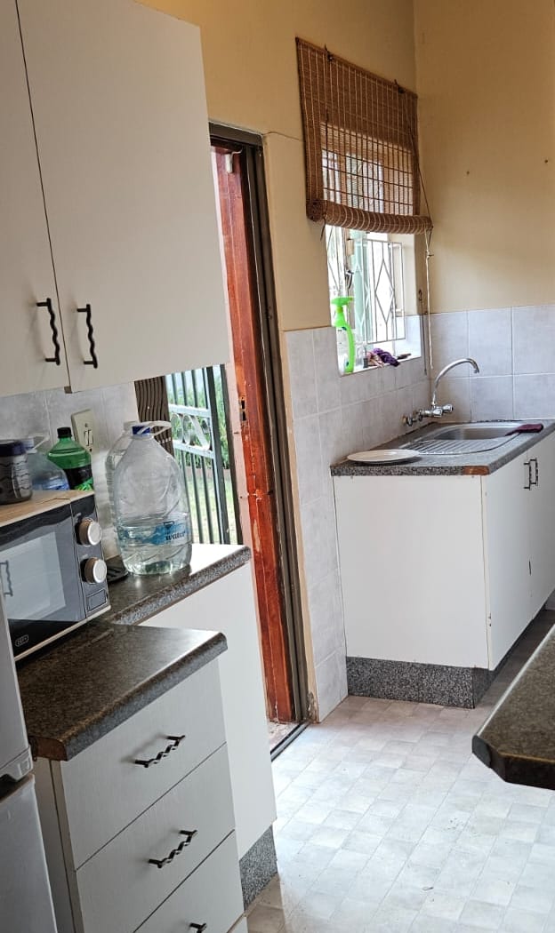 2 bedroom cottage in Auckland Park