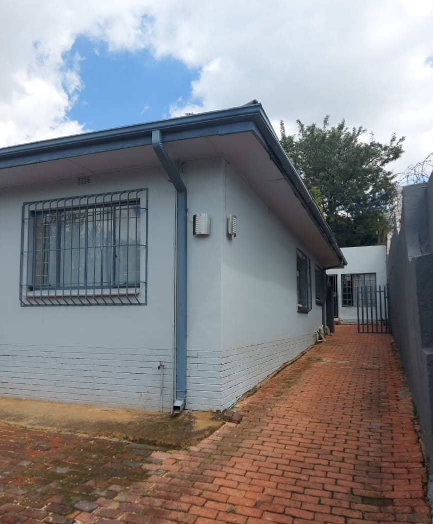 Accommodation in Westdene