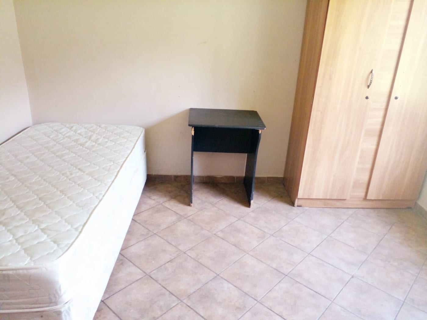 Rooms in Hurst Hill