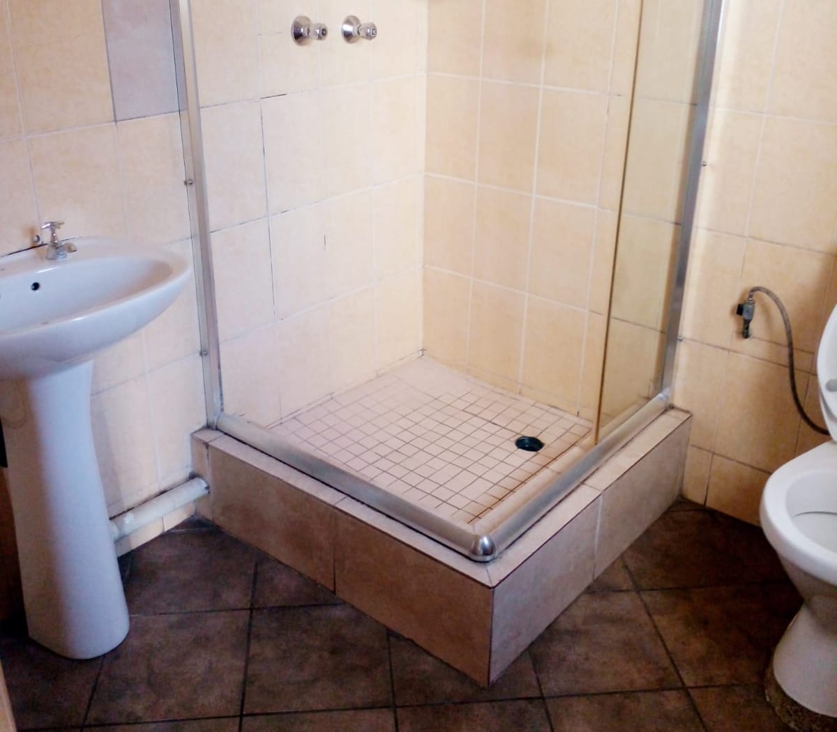 Rooms in Hurst Hill