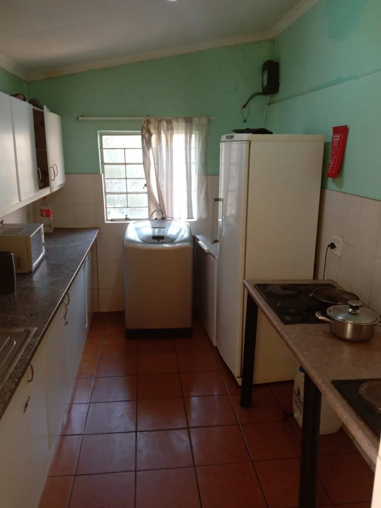 Rooms in Westdene