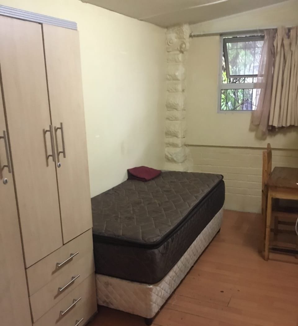Rooms in Westdene