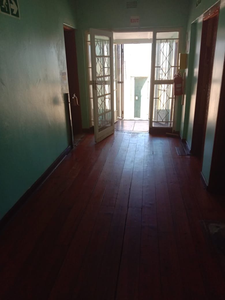 Rooms in Westdene