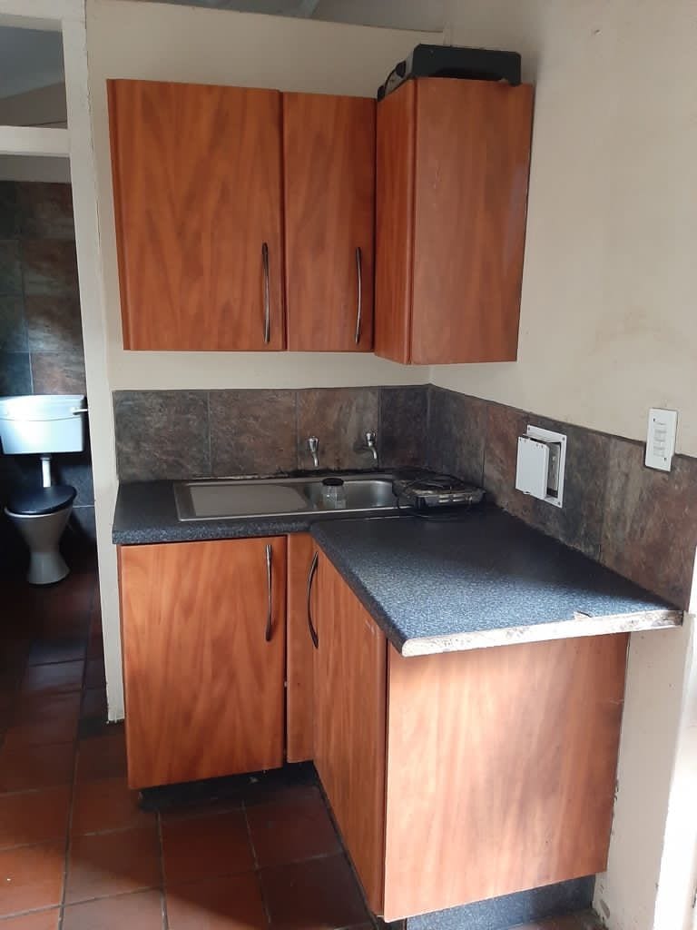 Single rooms in Auckland Park