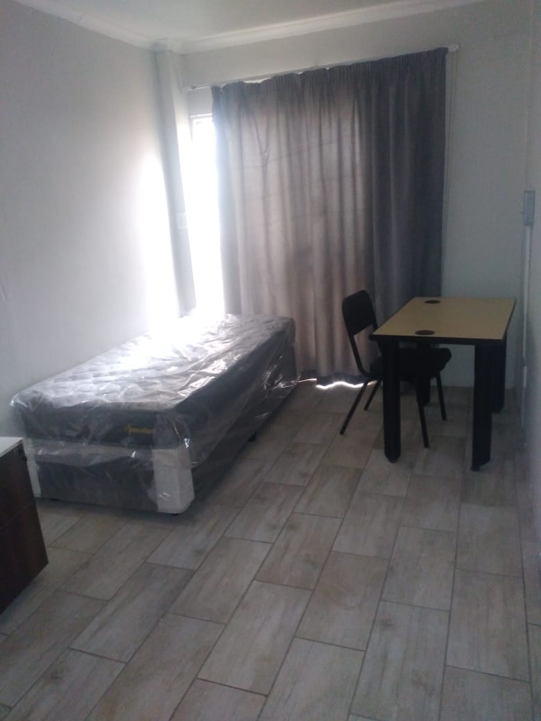 Single rooms in Melville