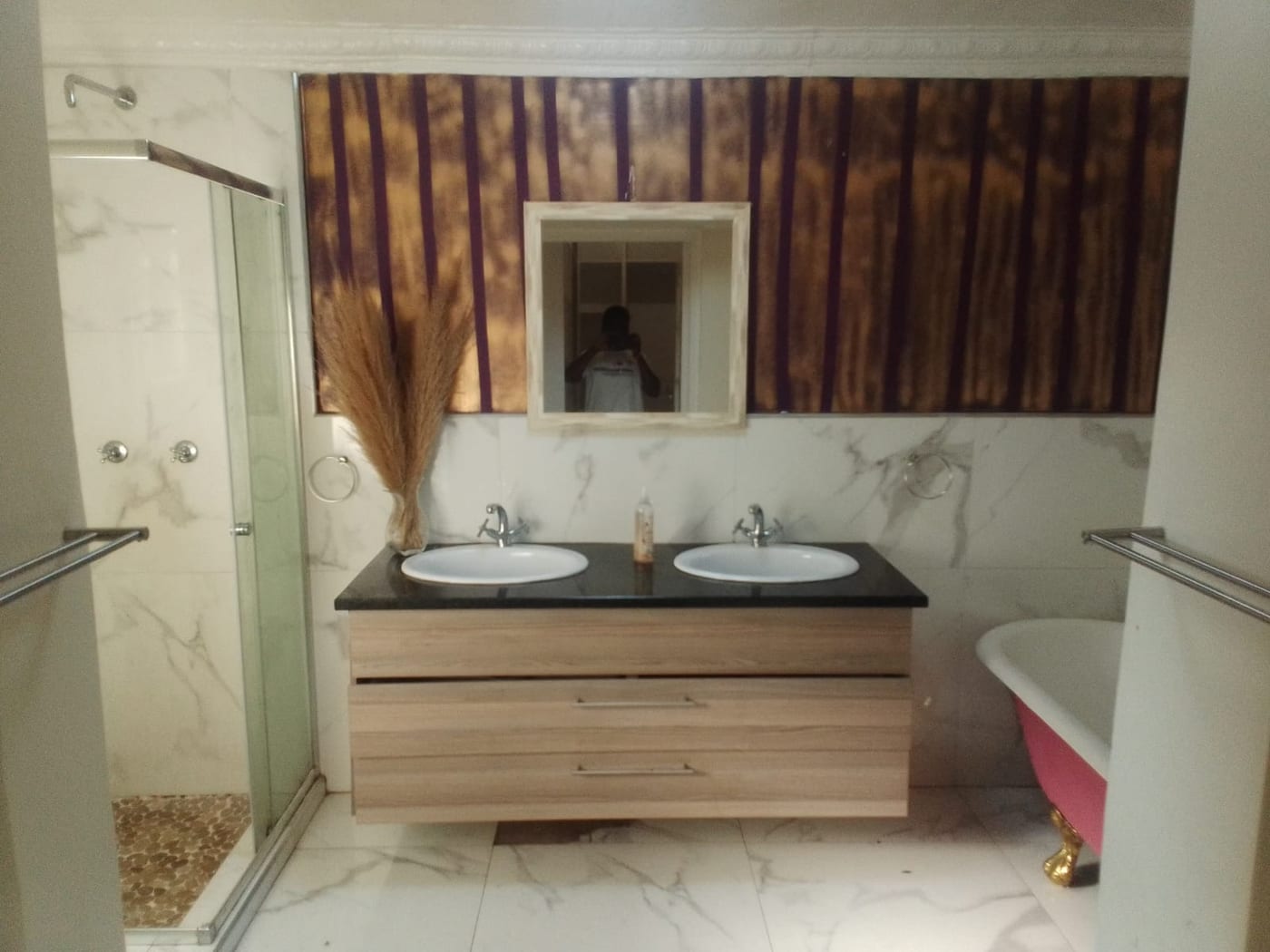 Ensuite in Melville