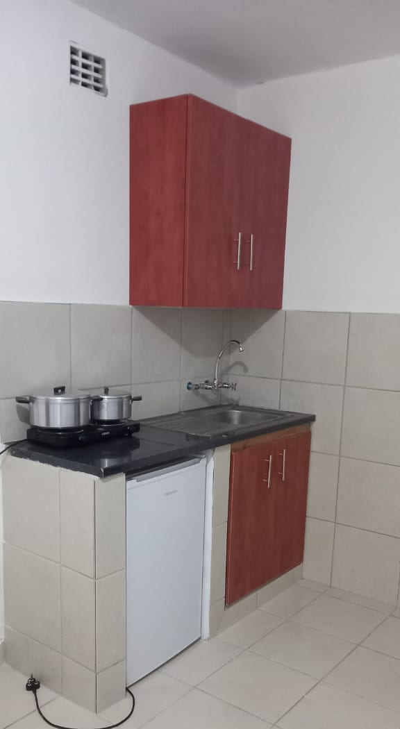 Bachelor In Bezuidenhout Valley