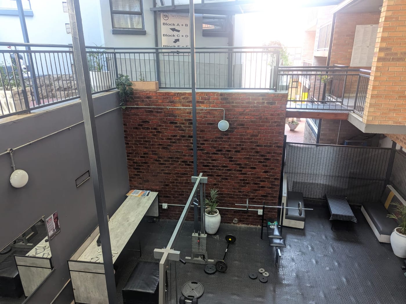 Twickenham Apartments in Auckland Park