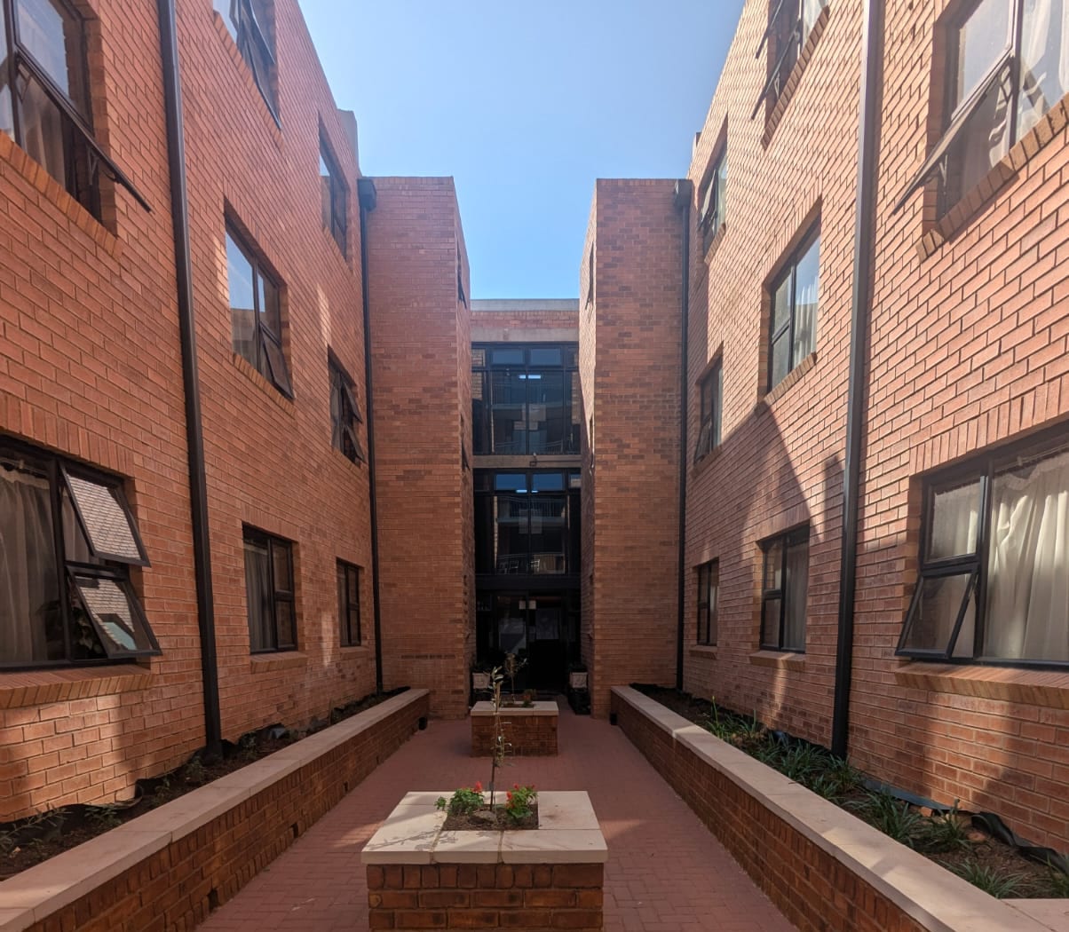 Twickenham Apartments in Auckland Park